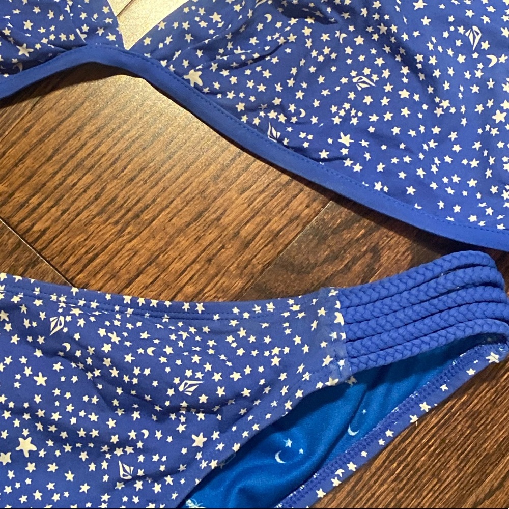 Volcom bikini - Picture 1 of 3